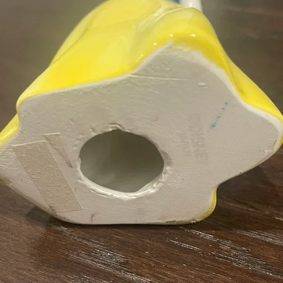 Disney Snow White Figurine - Yellow, Blue, and Red - Picture 2 of 4